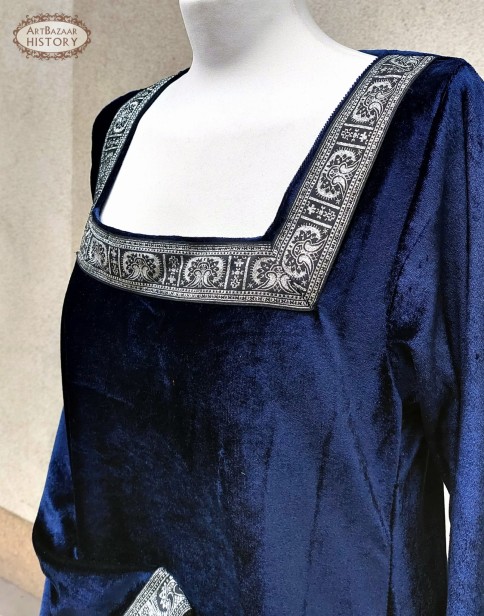 handmade_stroj_historyczny_suknia_niebieska2.jpg